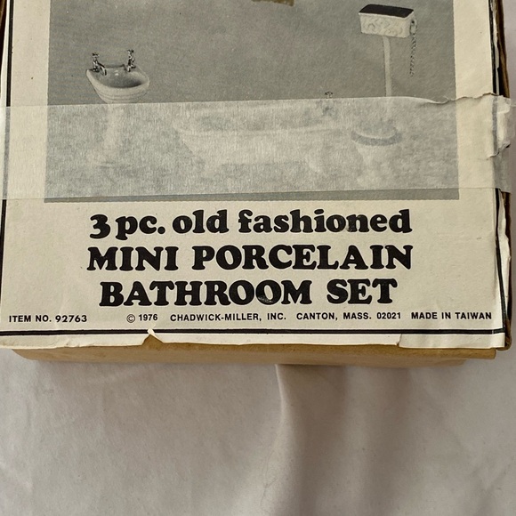 Mini Porcelain Bathroom Set - White - Picture 1 of 5